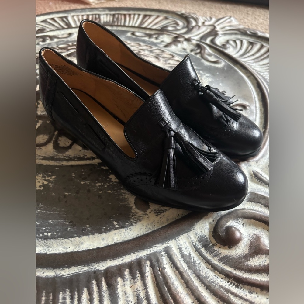 VINTAGE 90’s Y2K Black Leather Tassel Wingtip Loafers Women 6